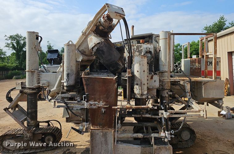 image for item EJ5512 2005 Power curber 5700 Super B curb machine