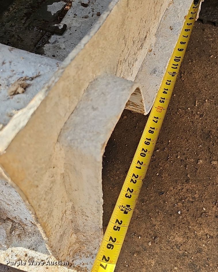 image for item EJ5512 2005 Power curber 5700 Super B curb machine