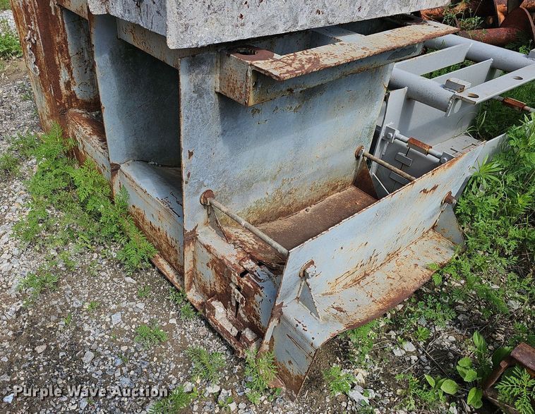 image for item EJ5512 2005 Power curber 5700 Super B curb machine