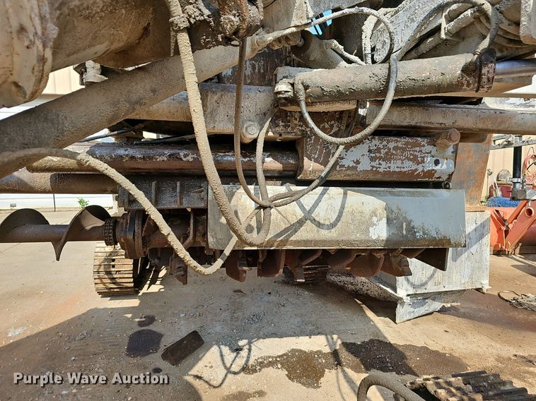 image for item EJ5512 2005 Power curber 5700 Super B curb machine