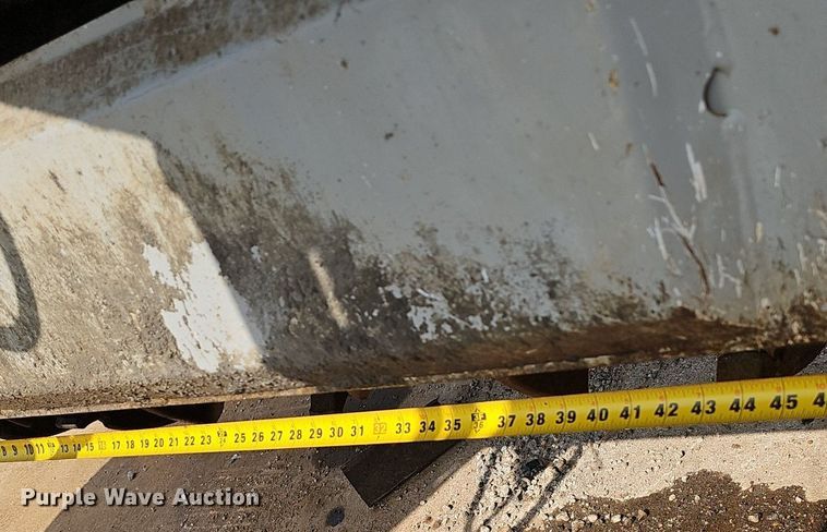 image for item EJ5512 2005 Power curber 5700 Super B curb machine