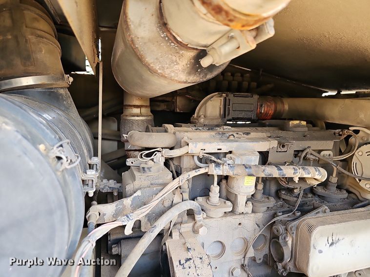 image for item EJ5512 2005 Power curber 5700 Super B curb machine