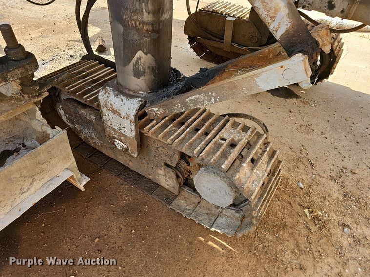 image for item EJ5512 2005 Power curber 5700 Super B curb machine