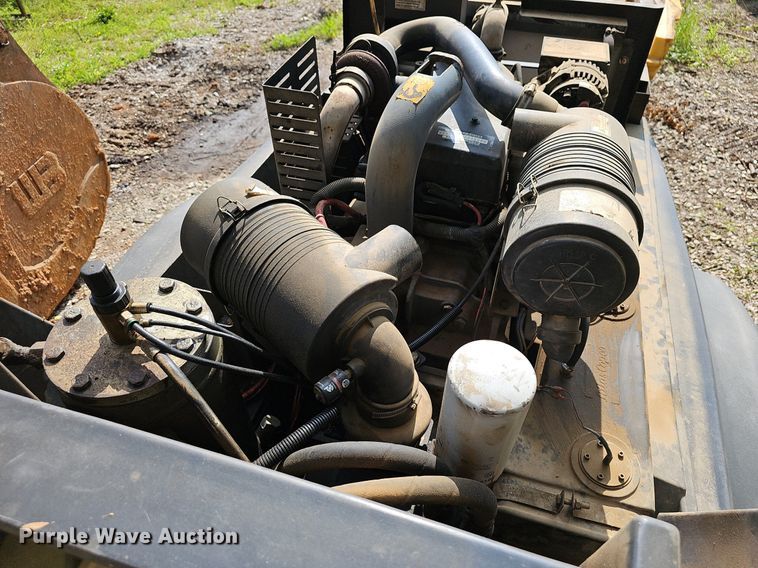 image for item EJ5514 2010 Atlas Copco XAS185JDRSC air compressor