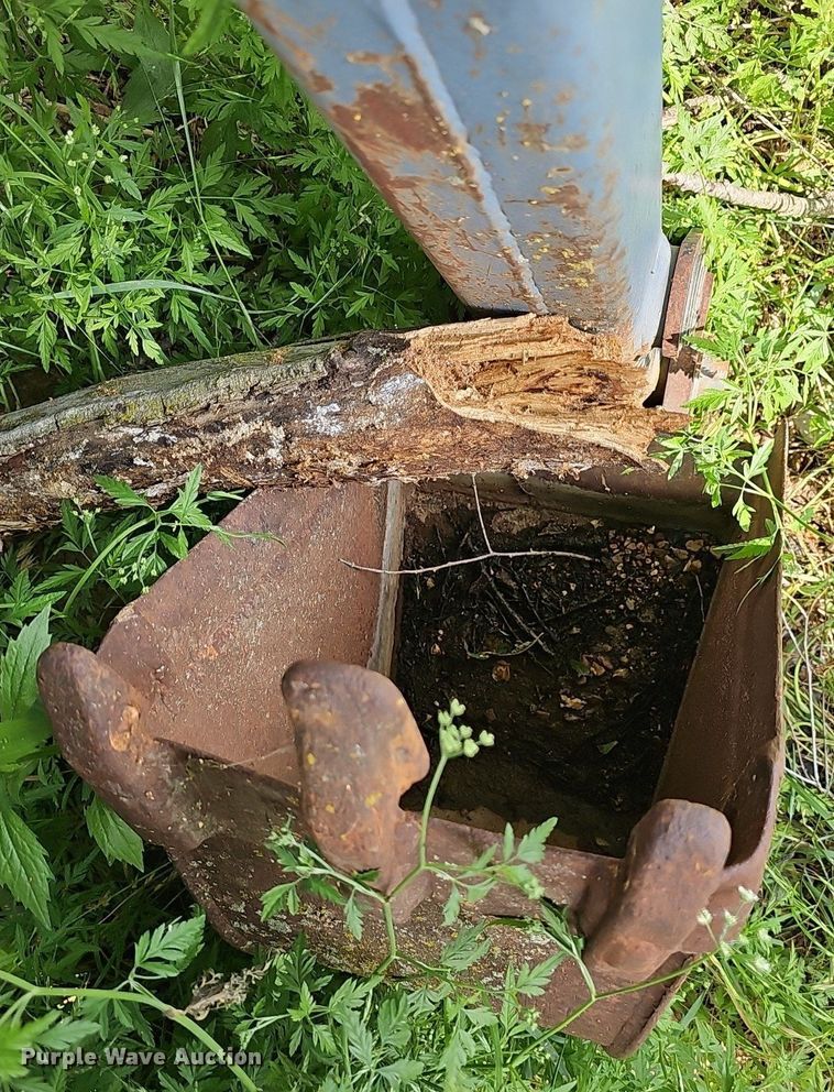 image for item EJ5515 Bradco BH408 skid steer backhoe