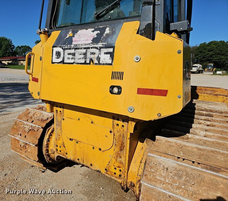 image for item EJ5614 2009 John Deere  700J dozer