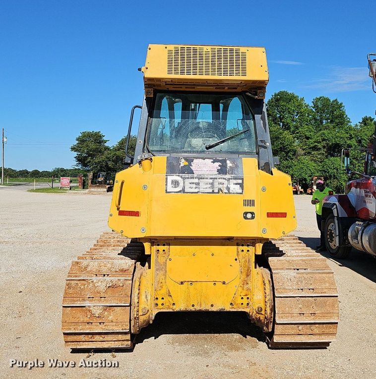 image for item EJ5614 2009 John Deere  700J dozer