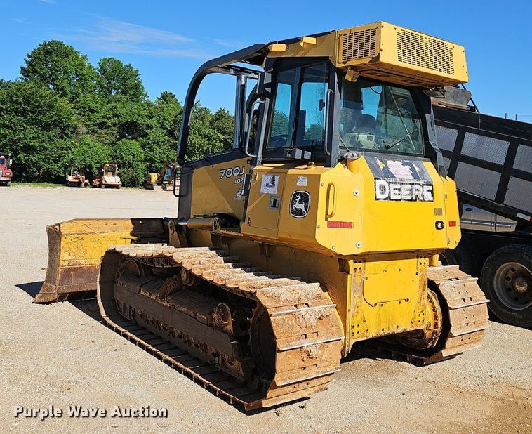 image for item EJ5614 2009 John Deere  700J dozer
