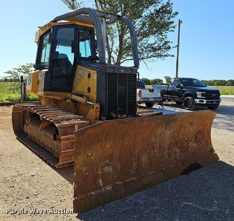 image for item EJ5614 2009 John Deere  700J dozer