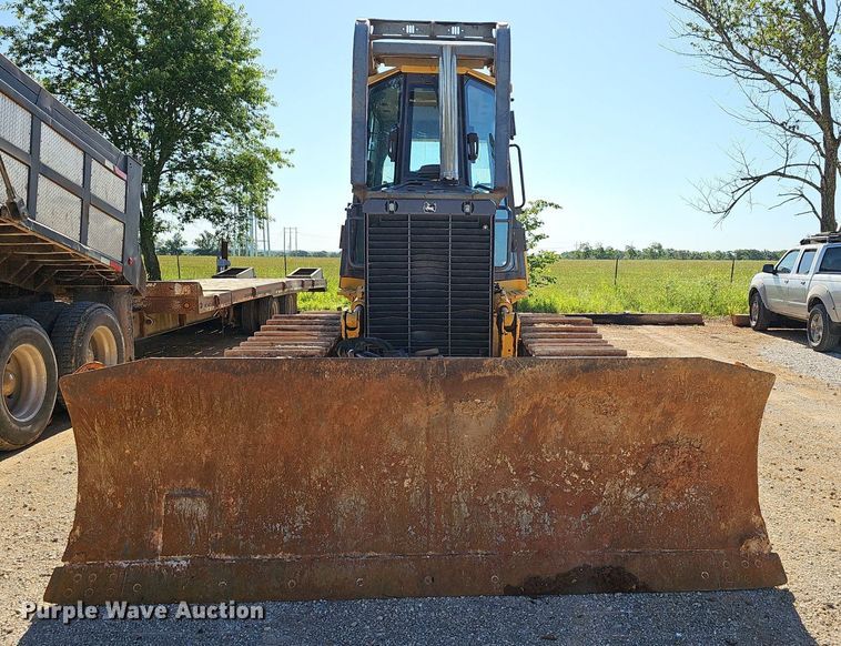 image for item EJ5614 2009 John Deere  700J dozer