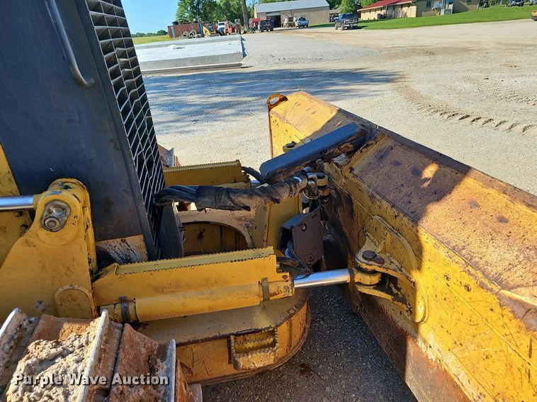 image for item EJ5614 2009 John Deere  700J dozer