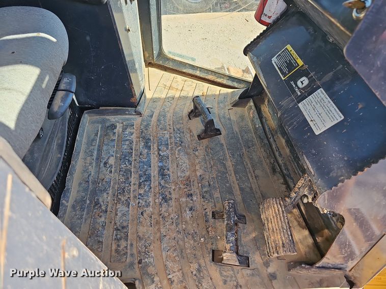 image for item EJ5614 2009 John Deere  700J dozer