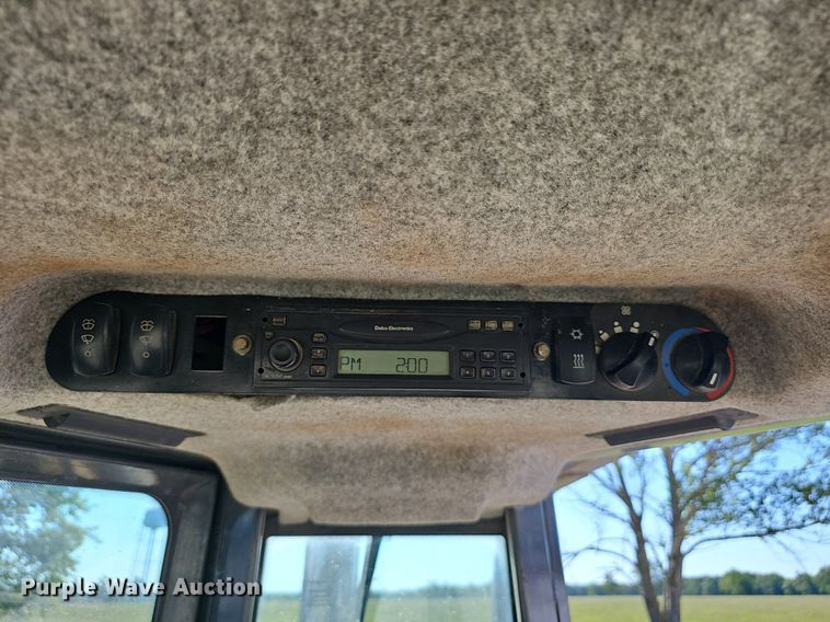 image for item EJ5614 2009 John Deere  700J dozer