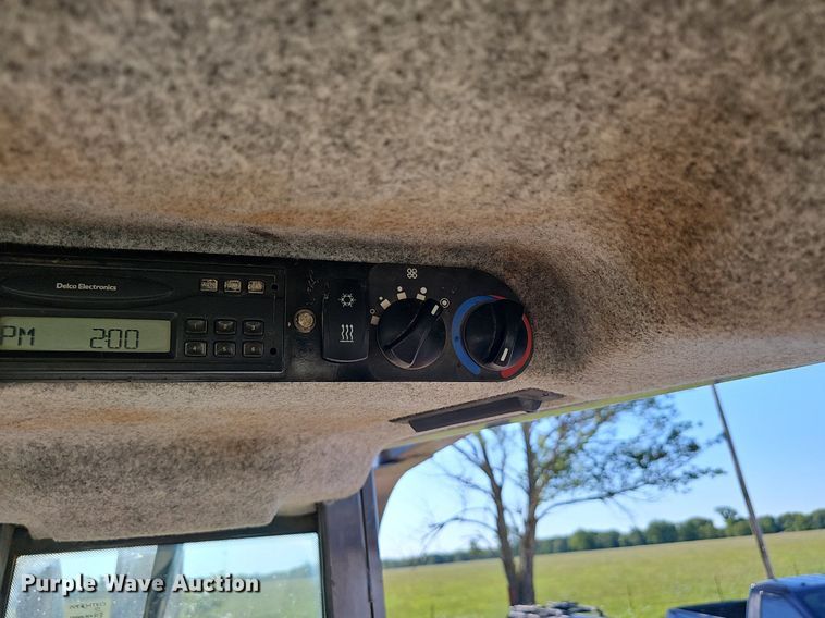 image for item EJ5614 2009 John Deere  700J dozer