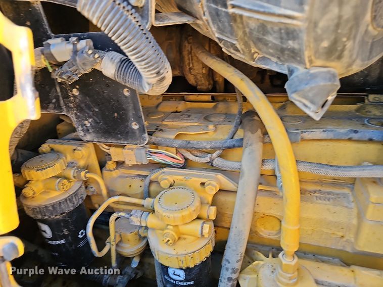 image for item EJ5614 2009 John Deere  700J dozer