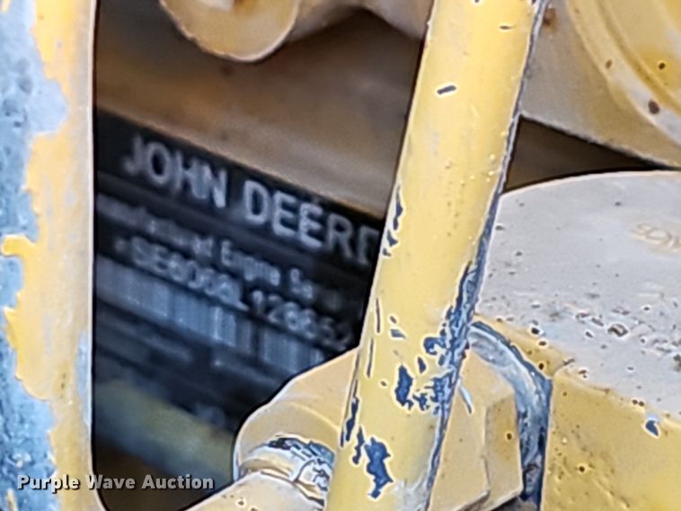 image for item EJ5614 2009 John Deere  700J dozer