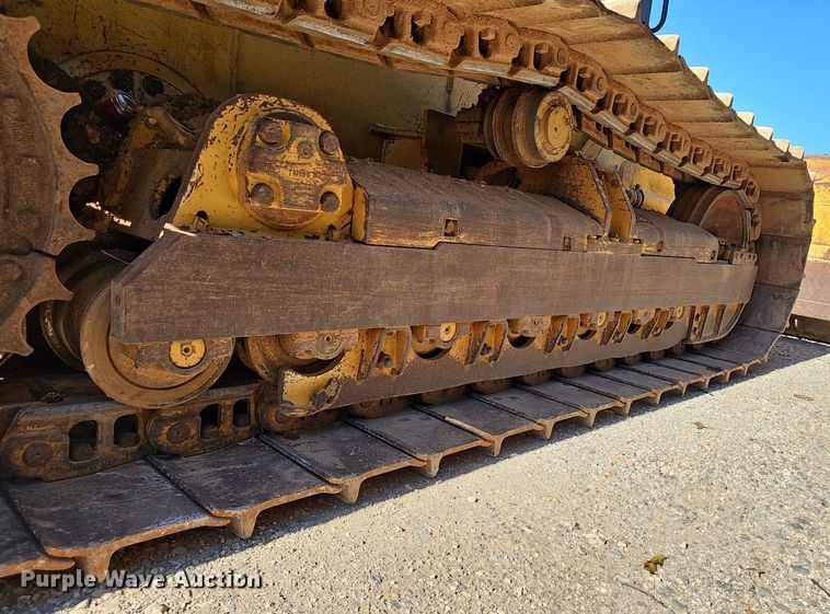 image for item EJ5614 2009 John Deere  700J dozer