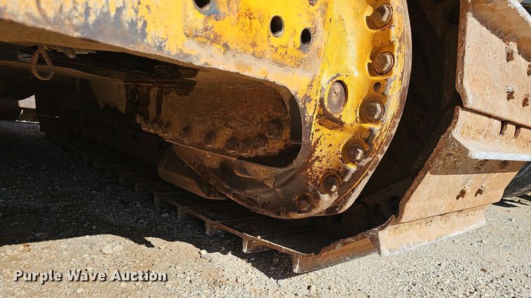 image for item EJ5614 2009 John Deere  700J dozer