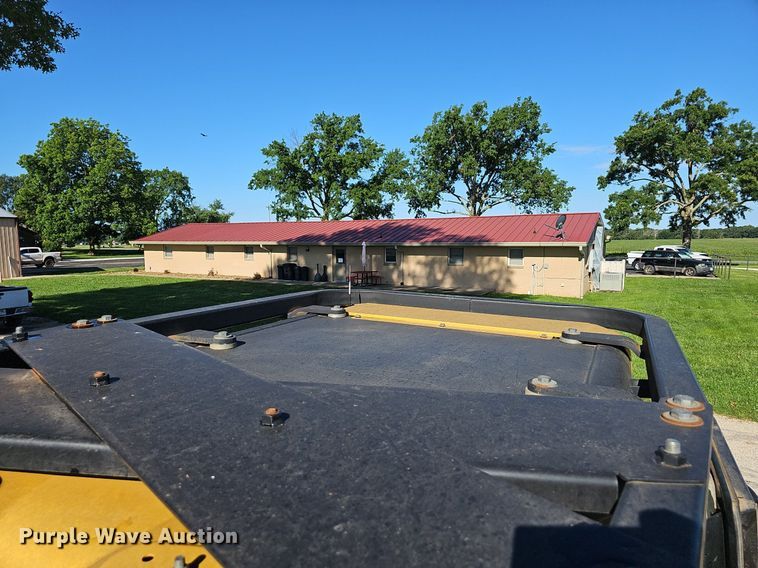 image for item EJ5615 2013 Caterpillar  D5K2 XL dozer