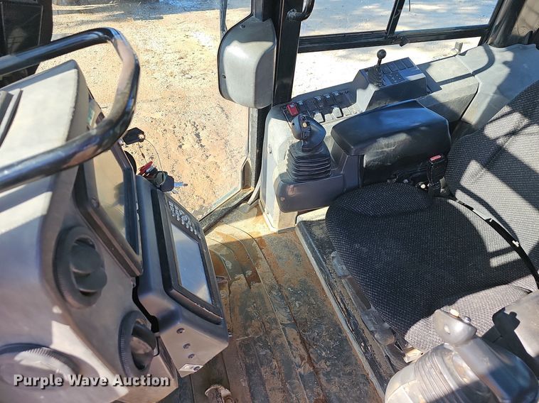 image for item EJ5615 2013 Caterpillar  D5K2 XL dozer