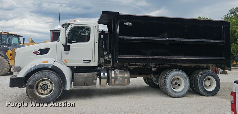 image for item EJ5622 2018 Peterbilt  567 dump truck