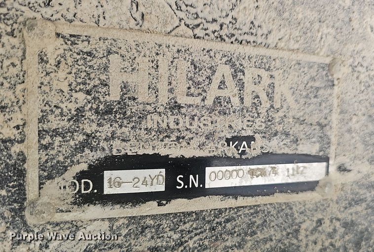 image for item EJ5622 2018 Peterbilt  567 dump truck