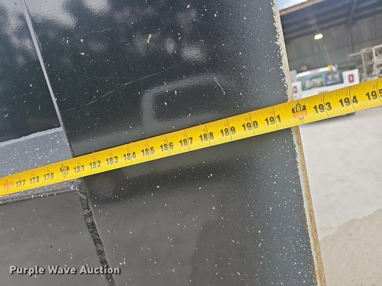 image for item EJ5622 2018 Peterbilt  567 dump truck