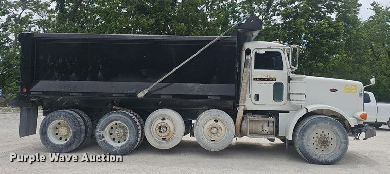 image for item EJ5623 2005 Peterbilt  357 dump truck