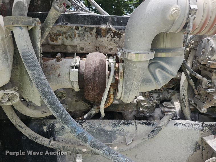 image for item EJ5623 2005 Peterbilt  357 dump truck