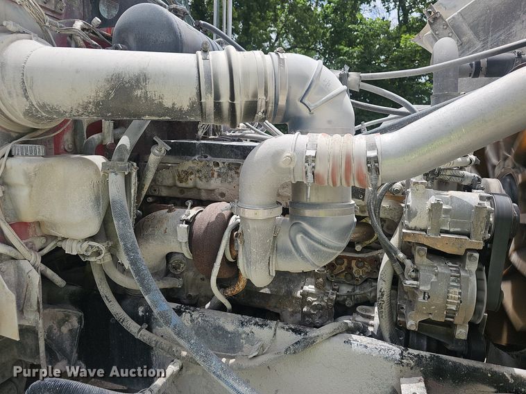 image for item EJ5623 2005 Peterbilt  357 dump truck