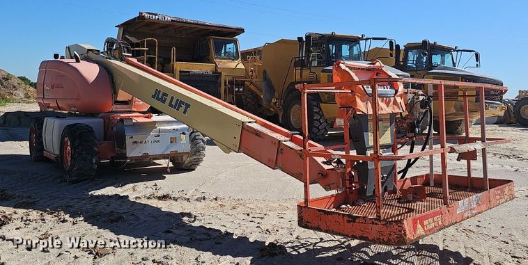 image for item EJ5625 JLG 600S boom lift