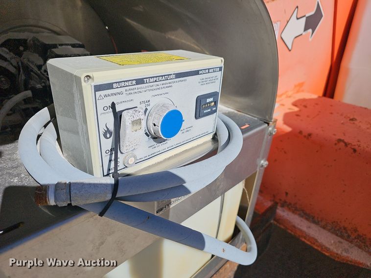 image for item EJ5625 JLG 600S boom lift