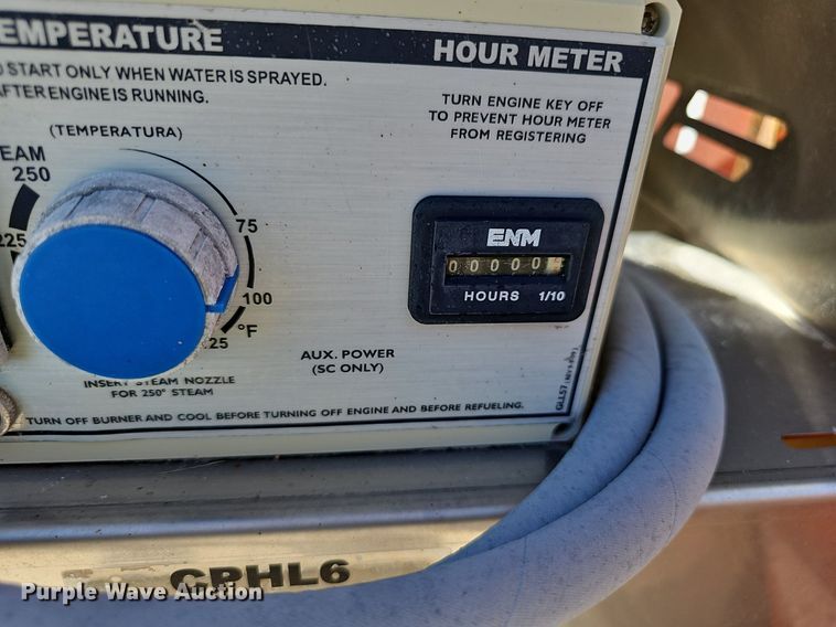 image for item EJ5625 JLG 600S boom lift