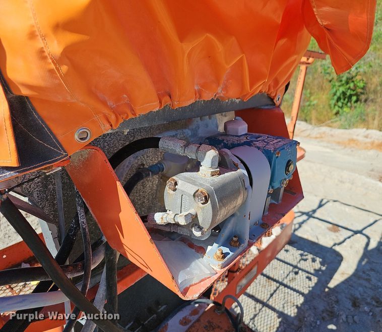 image for item EJ5625 JLG 600S boom lift