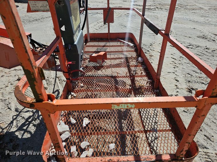 image for item EJ5625 JLG 600S boom lift