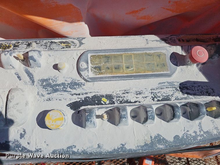 image for item EJ5625 JLG 600S boom lift