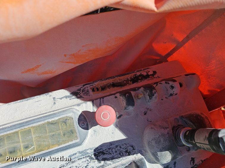 image for item EJ5625 JLG 600S boom lift