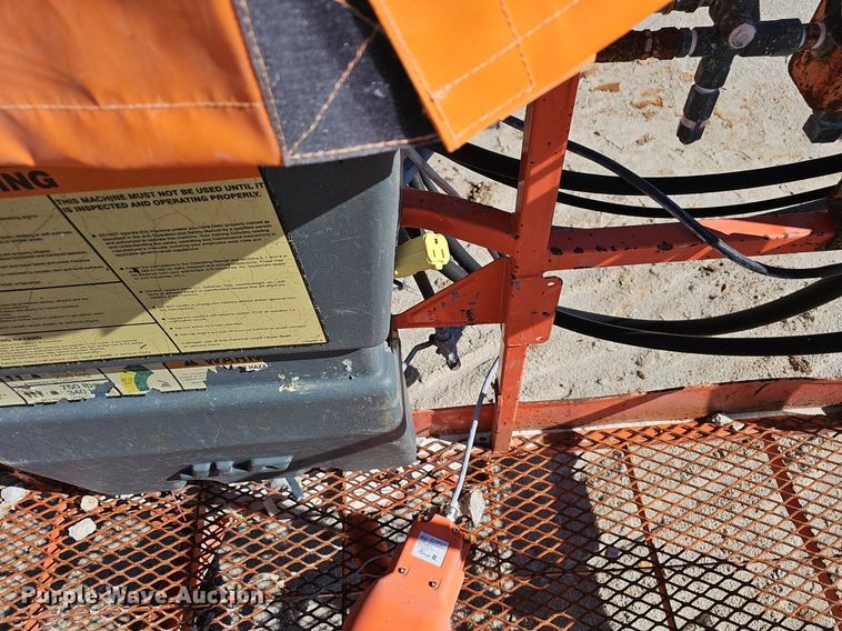 image for item EJ5625 JLG 600S boom lift