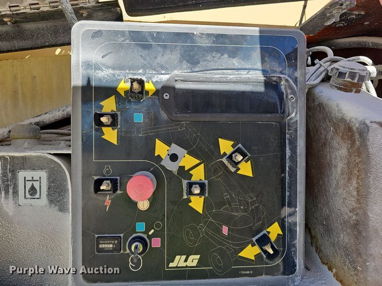 image for item EJ5625 JLG 600S boom lift