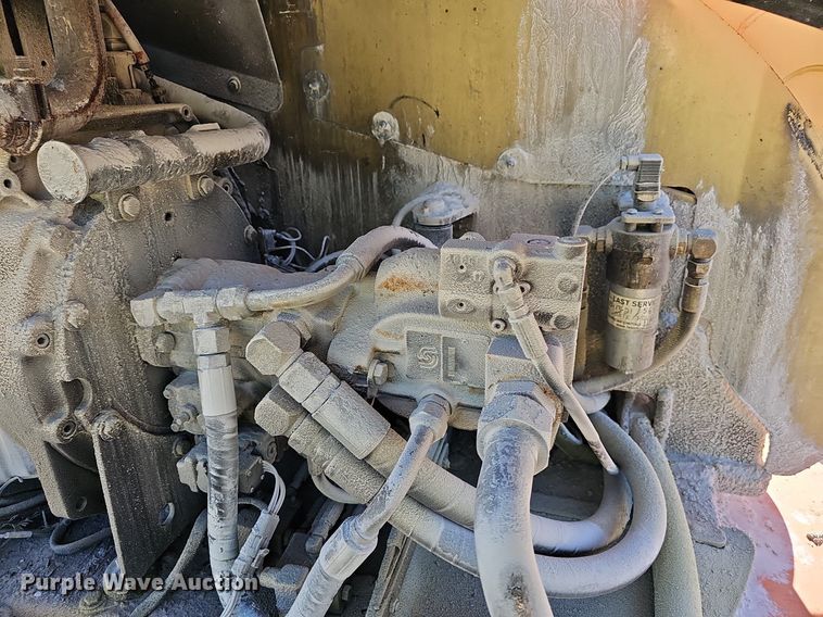 image for item EJ5625 JLG 600S boom lift