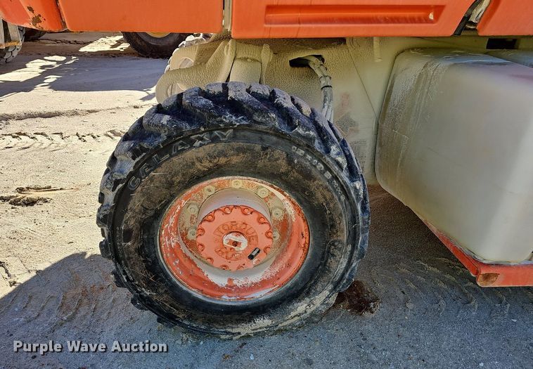 image for item EJ5625 JLG 600S boom lift