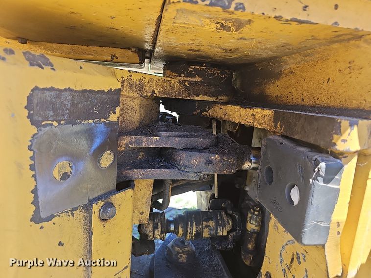 image for item EJ5626 2000 Hydro Ax 511EX feller buncher 