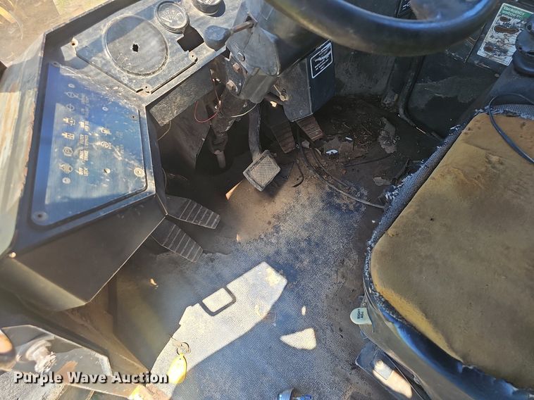 image for item EJ5626 2000 Hydro Ax 511EX feller buncher 