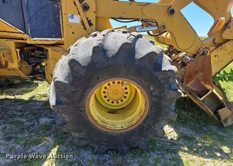 image for item EJ5626 2000 Hydro Ax 511EX feller buncher 