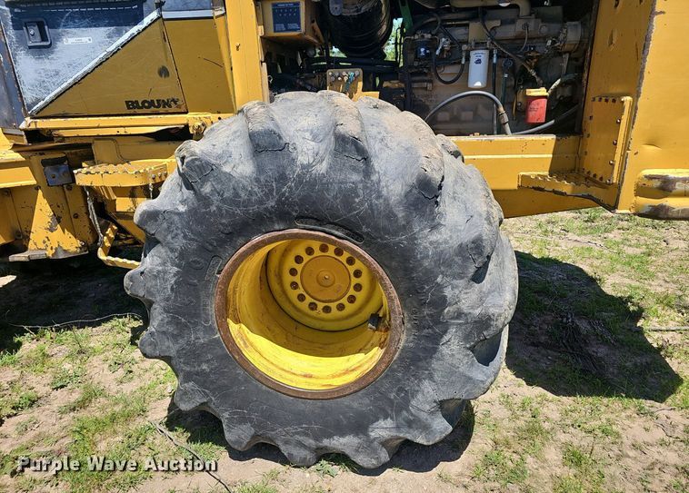 image for item EJ5626 2000 Hydro Ax 511EX feller buncher 