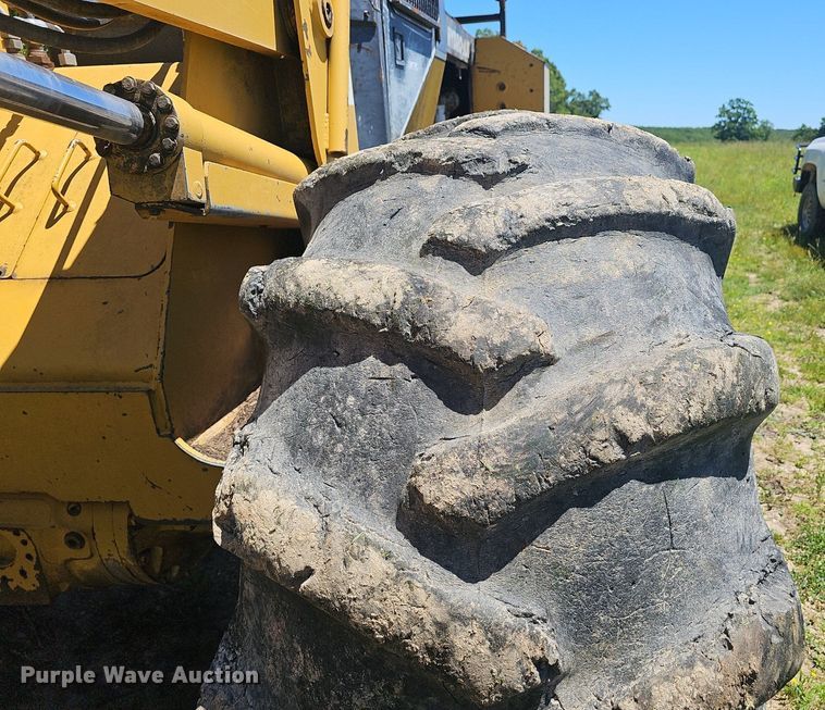 image for item EJ5626 2000 Hydro Ax 511EX feller buncher 