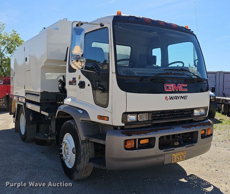 image for item EJ5629 2004 GMC T7500 street sweeper truck