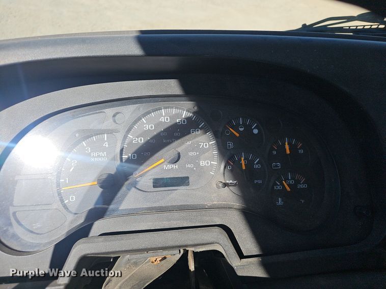 image for item EJ5629 2004 GMC T7500 street sweeper truck