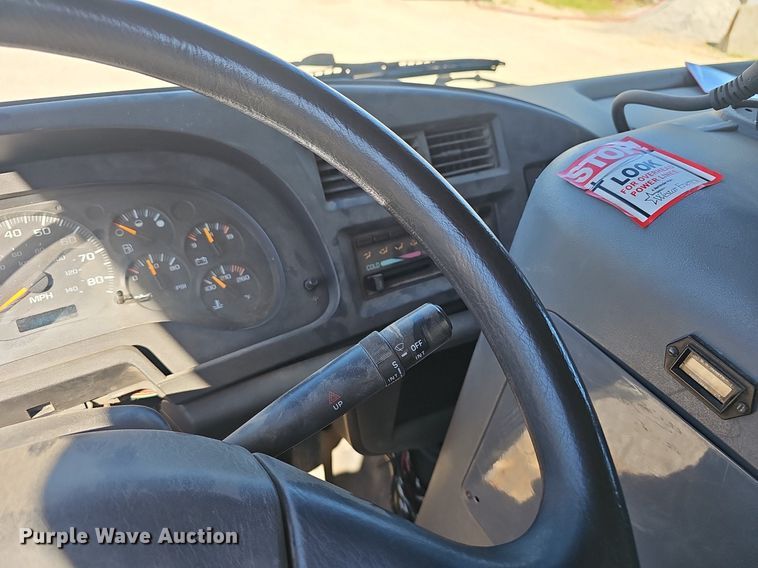 image for item EJ5629 2004 GMC T7500 street sweeper truck