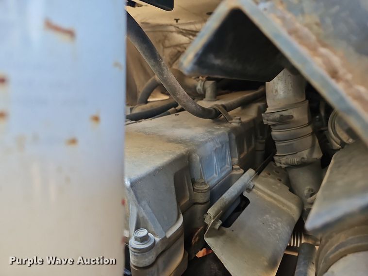 image for item EJ5629 2004 GMC T7500 street sweeper truck